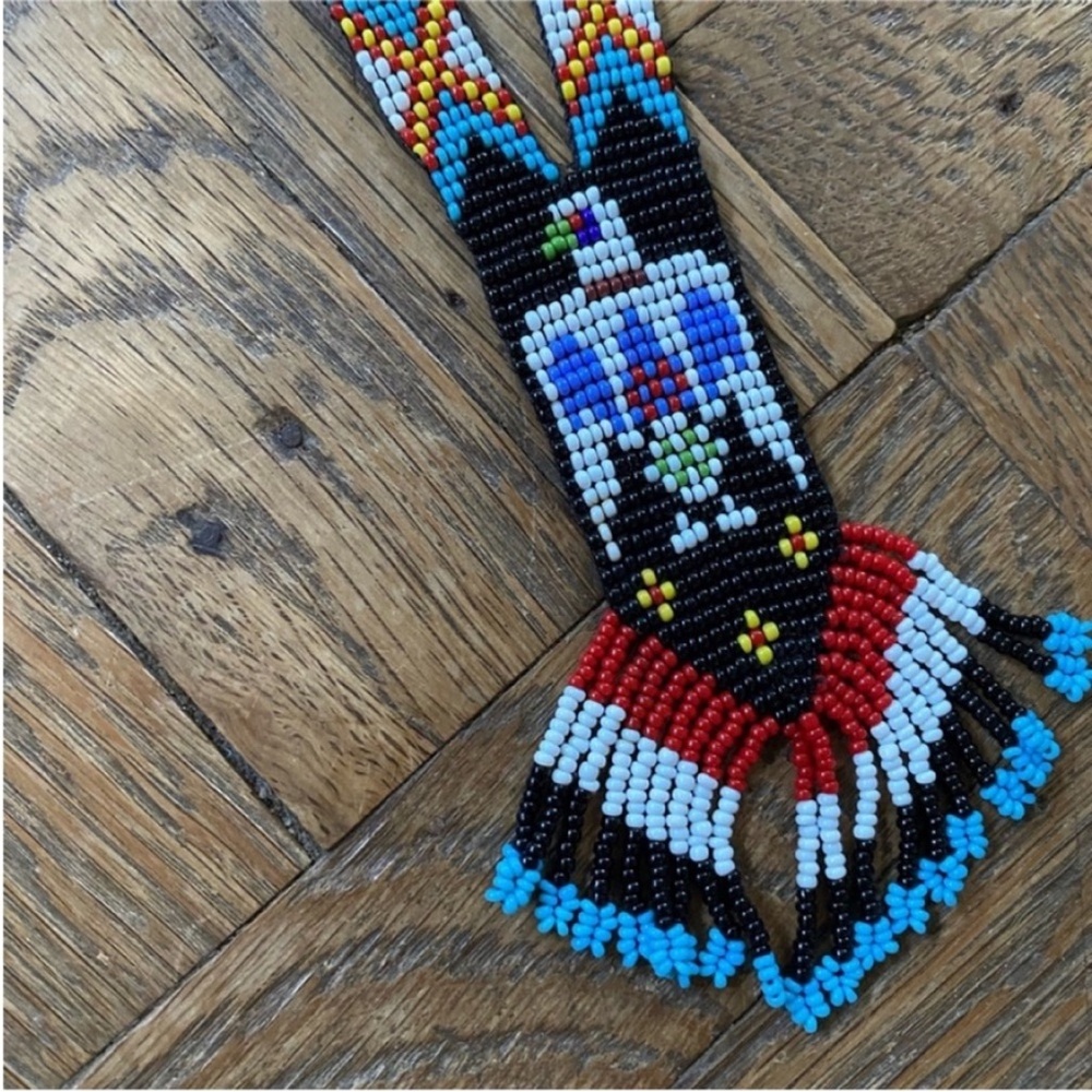 Beaded necklace - Picture 2 of 8